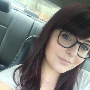 Meet your Posher, Isabella